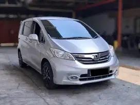 Honda Freed SD Matic / AT 2015 Silver