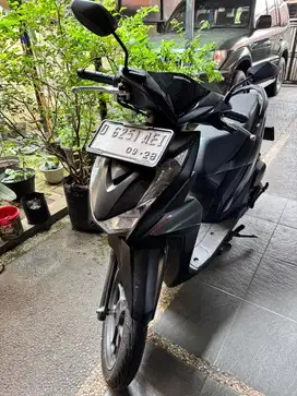 Beat Deluxe 2023 Hitam NEGO
