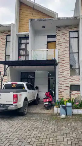 Rumah di jual 2 lt