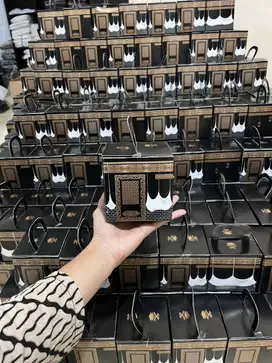 box oleh oleh haji dan umroh