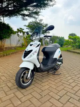 PIAGGIO ZIP ITALY 2010 (RARE) NO MINUS
