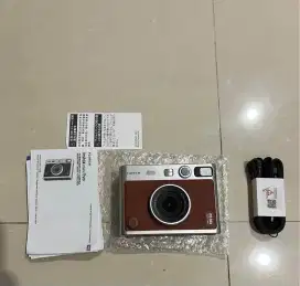 Forsale Instax Mini Evo