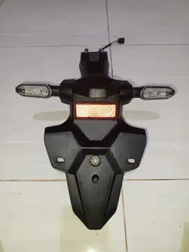 slebor belakang CBR 150R LED orisinil