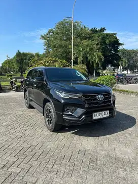 Toyota Fortuner 2.4 GR Sport Diesel A/T