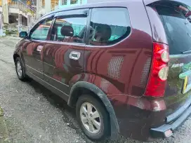 Di jual mobil avanza MT 2010