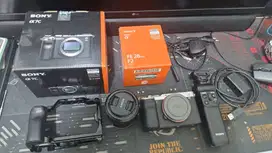 Kamera Mirrorless Full Frame Sony Alpha A7C (Grey) + Lensa Sony FE 28m