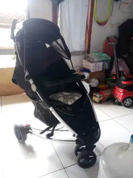 Kereta bayi ukurang besar merek baby Eke
