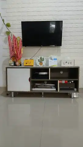 Meja TV / Rak TV