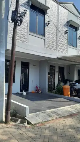 Over Kredit 250 juta Rumah 2 lantai Sawangan. LT 56/Lb 58 m2.