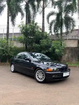 BMW 320i 2001 Bensin
