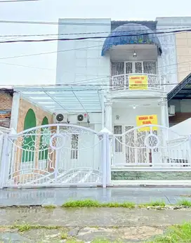 Dijual Rumah Cantik + Kolam Renang