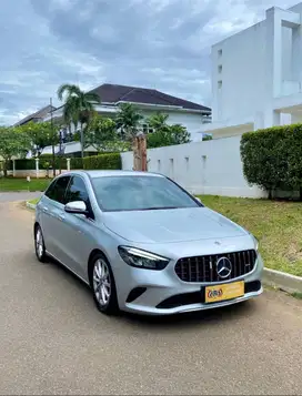 MERCEDES-BENZ B200 TAHUN 2019