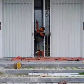 pintu harmonika
