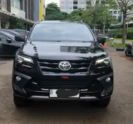 Fortuner 2.4 VRZ TRD Sportivo 2018