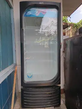 Kulkas atau freezer