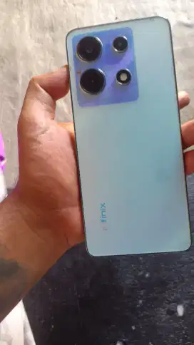 infinix note 30 layar retak