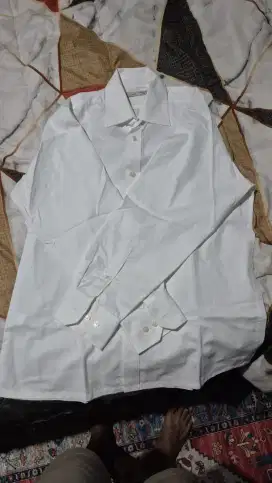 Kemeja VALINO putih (preloved, bekas)