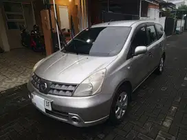Nissan Grand livina 2009 Bensin