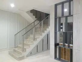Dijual Murah Rumah Golf Island Uk 8x15 M² Furnish Bagus