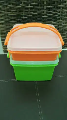 Macam Tupperware