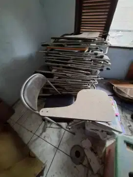 Kursi Lipat kampus bekas