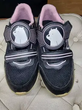 Sepatu anak Perempuan uk 31 Umur 6-8thn