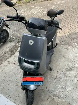 Motor Listrik - Yadea E8S Pro