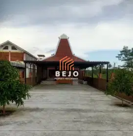 DIKONTRAKKAN TEMPAT USAHA – BANGUNAN JOGLO & LIMASAN SIAP PAKAI