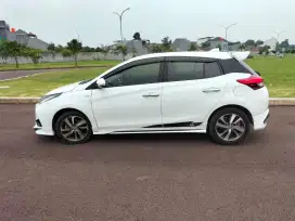 Toyota Yaris GR SPORT MATIC 2022 PUTIH Full Ori