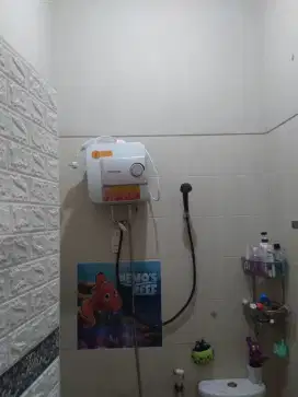 WATER HEATER LISTRIK - MANDI AIR HANGAT NYAMAN