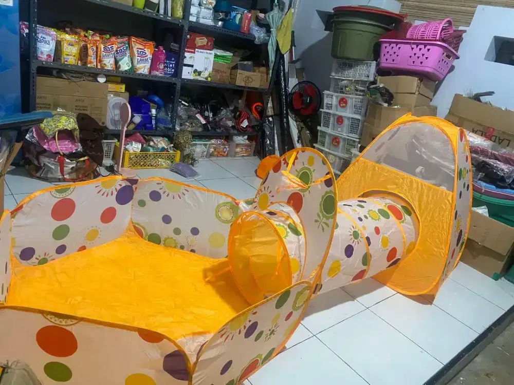 Mainan anak lorong bola