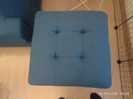 Dijual Sofa 2 Seater Kondisi 95% Baru