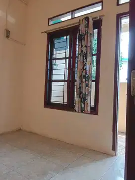 Disewakan rumah sebelah di Cibodas Karawaci.