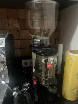 Grinder kopi Cunill