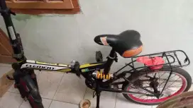 Sepeda lipat seken