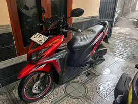 DIJUAL HONDA VARIO F1 125 2013 PAJAK HIDUP SURAT LENGKAP