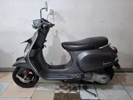 Vespa s 125ie 3V 2013 lengkap bagus