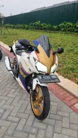 Dijual Honda CBR 150R 2014 Livery Rothmans, Surat Lengkap, Siap Gas!