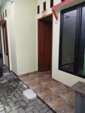 Sewa Rumah Per-tahun-2 Kamar, Pejaten Timur, Lokasi Strategis