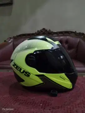 Helm fullface zeus zs 811
