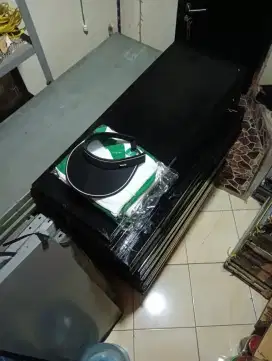 Jual rak besi ukuran 40*100*200 rekondisi seperti baru