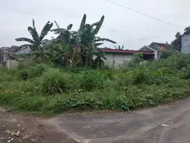 DiJual tanah strategis didepan kampus 4 kedokteran UMS(lokasi Premium)