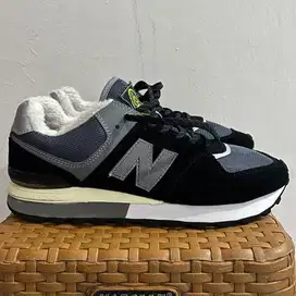 SEPATU RUNNING SNEAKERS NEW BALANCE NB 574 STONE ISLAND SZ 44