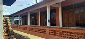 Dijual Rumah + Kos-Kosan — Hitung Tanah Saja Lokasi Depan Bandara