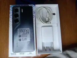 Techno camon 40 8/256
