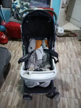 Dijual Stroller BabyDoes
