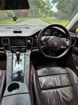 Porsche Panamera 2012 Bensin