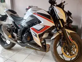 Di jual motor Kawasaki Z250 plat E kab crb kondisi sehat mulus