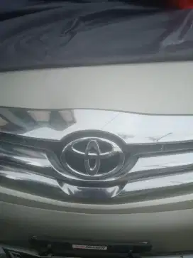 Dijual kijang inova type E tahun 2005