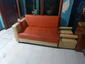 Sofa minimalis bekas
